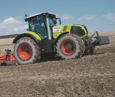 CLAAS AXION 800
